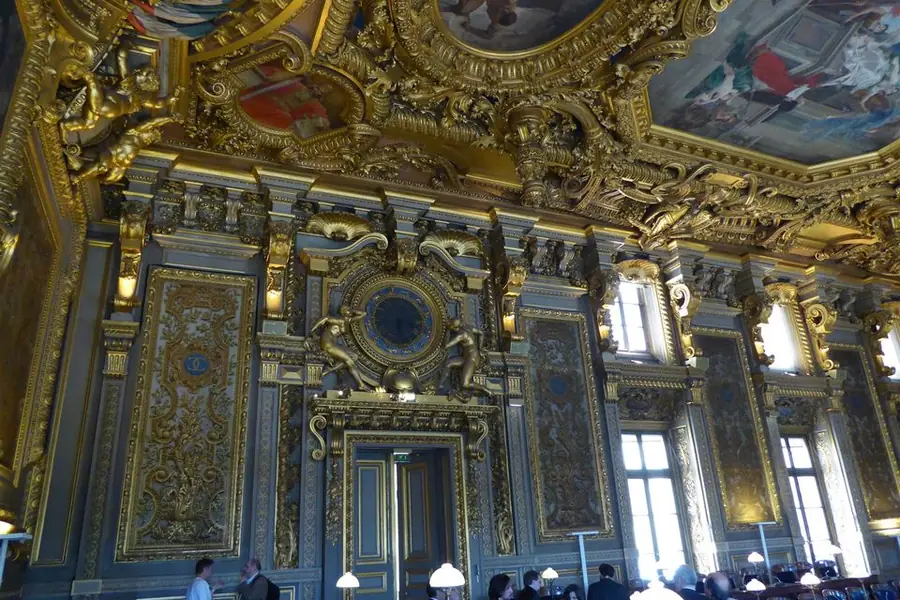 Patrimoine et prestige : Palais de Justice · Hôtel Ritz · Grand Palais · Cour des comptes